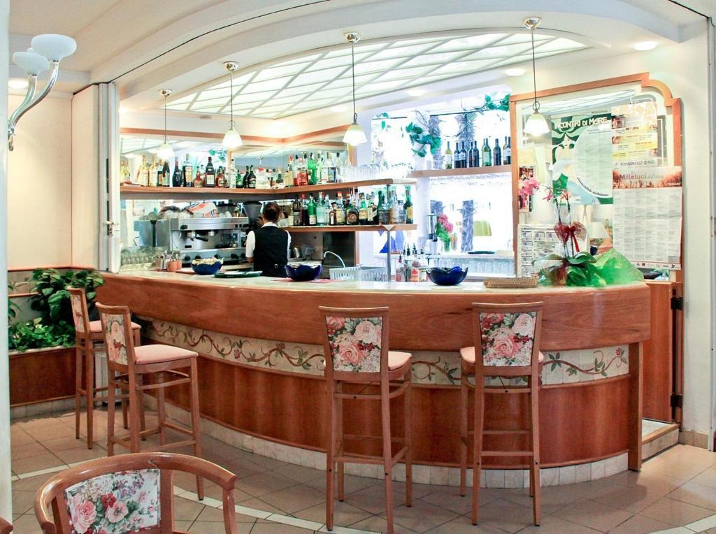 Hotel Giovanella Bellaria-Igea Marina Esterno foto