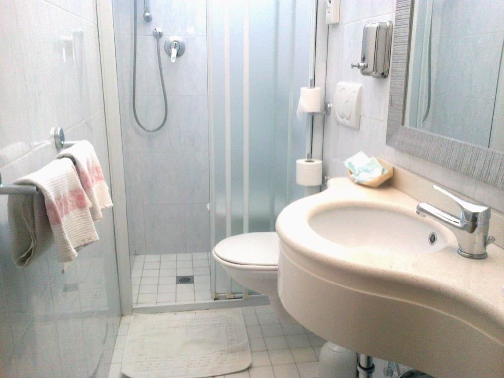 Hotel Giovanella Bellaria-Igea Marina Camera foto