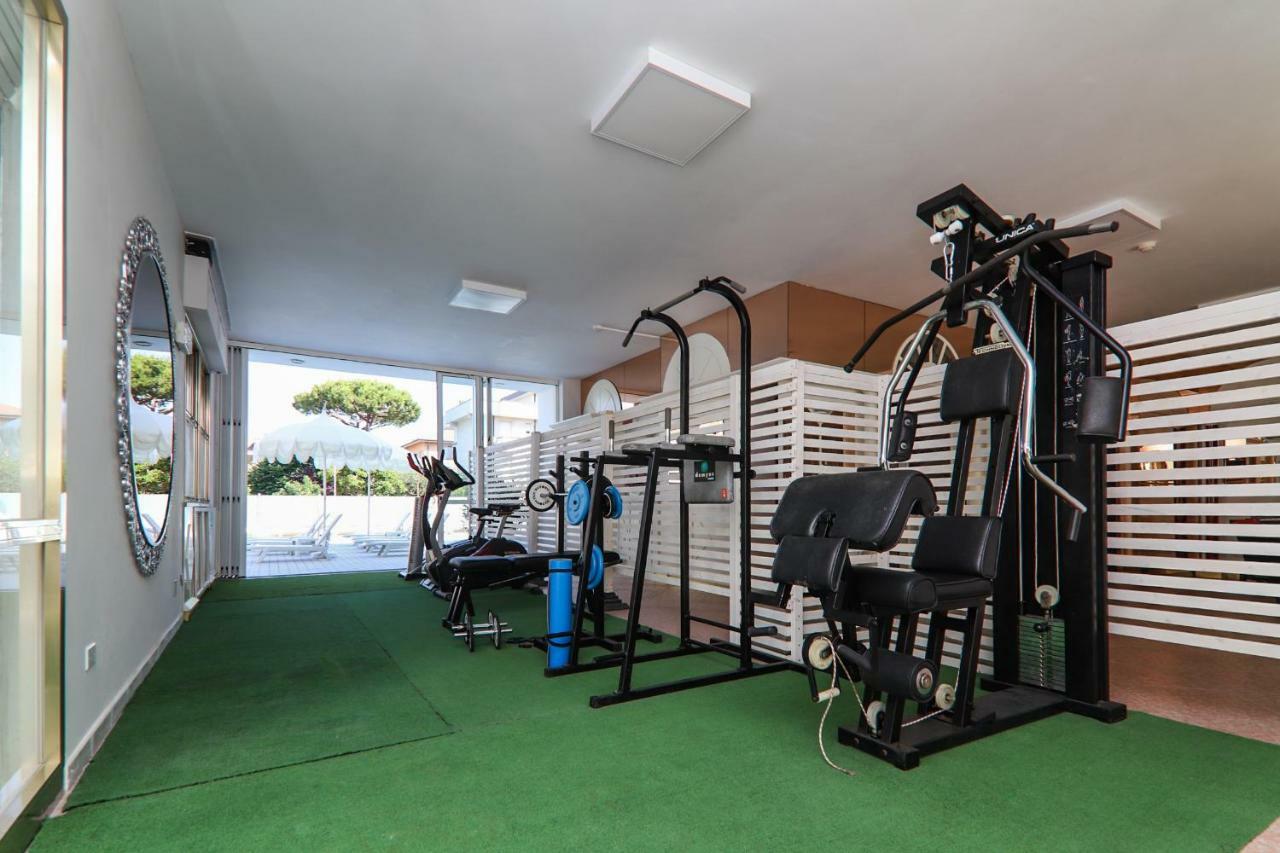Hotel Giovanella Bellaria-Igea Marina Esterno foto