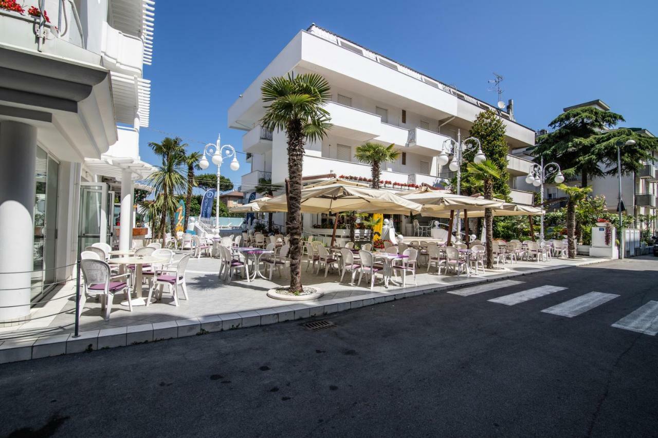 Hotel Giovanella Bellaria-Igea Marina Esterno foto